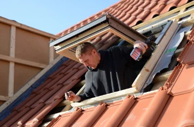 Pose de fenêtres de toit Velux à Bousse